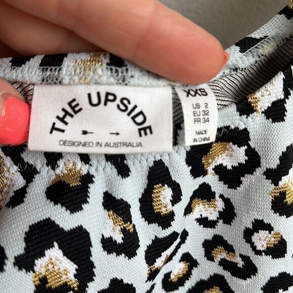 The Upside Ice Blue Leopard Crop Top Women’s Size XXS - Picture 5 of 6